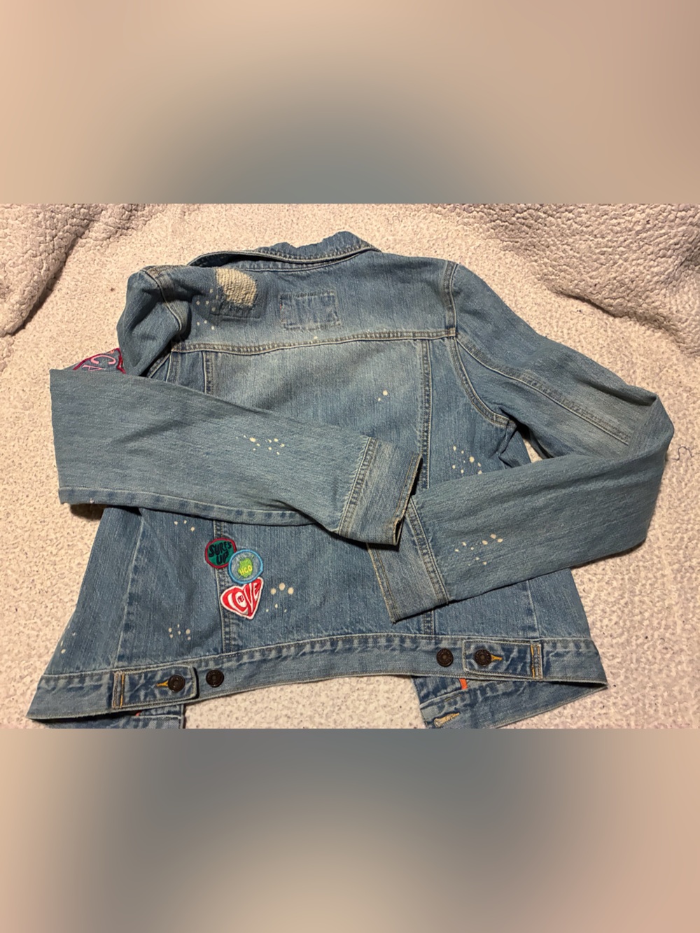 Hollister Light Blue Denim Jacket with Fun Patches, size large, 100% cotton - Picture 8 of 15